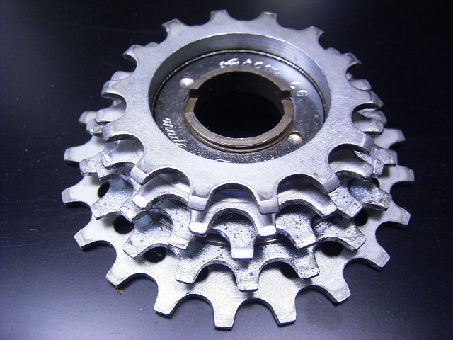 ATOM 66 freewheel with chrome cover