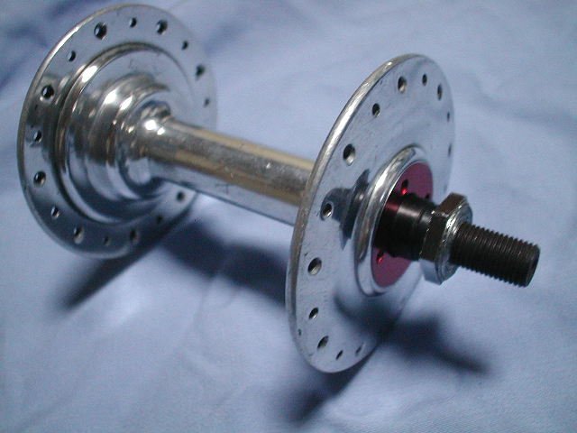 Maxi-Car '50s large flange with nuts ( 3 pieces )
