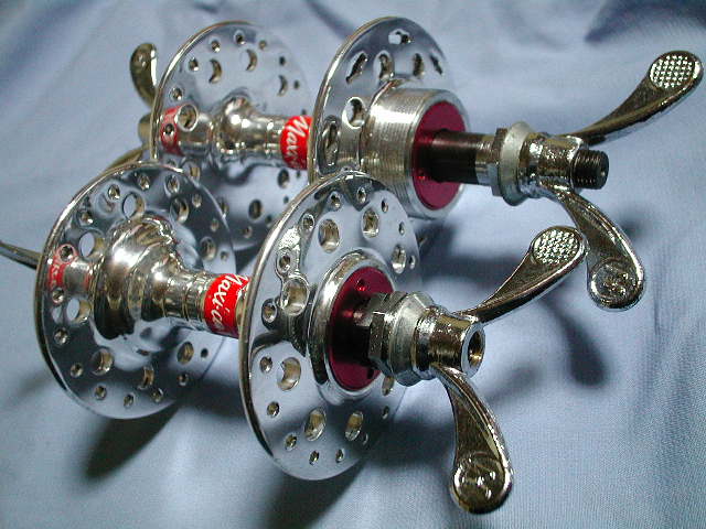 Maxi-Car early '80s Large Flange with nuts