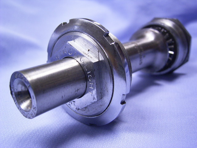 STRONGLIGHT T260 needle bearing BB set (left side)