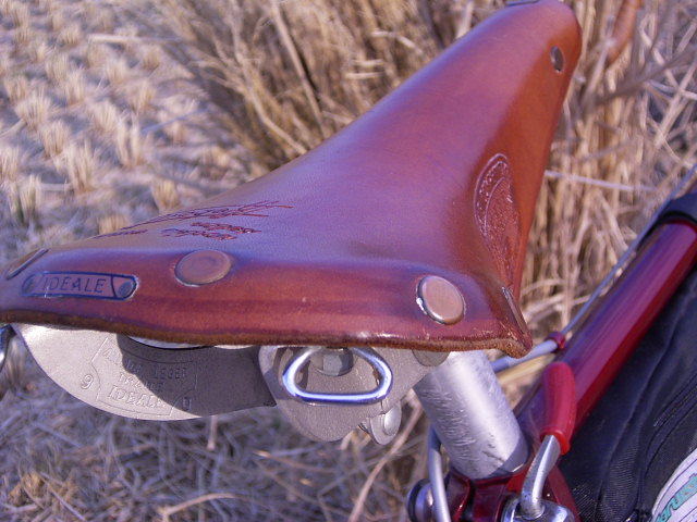 IDEALE 90 alloy rail saddle